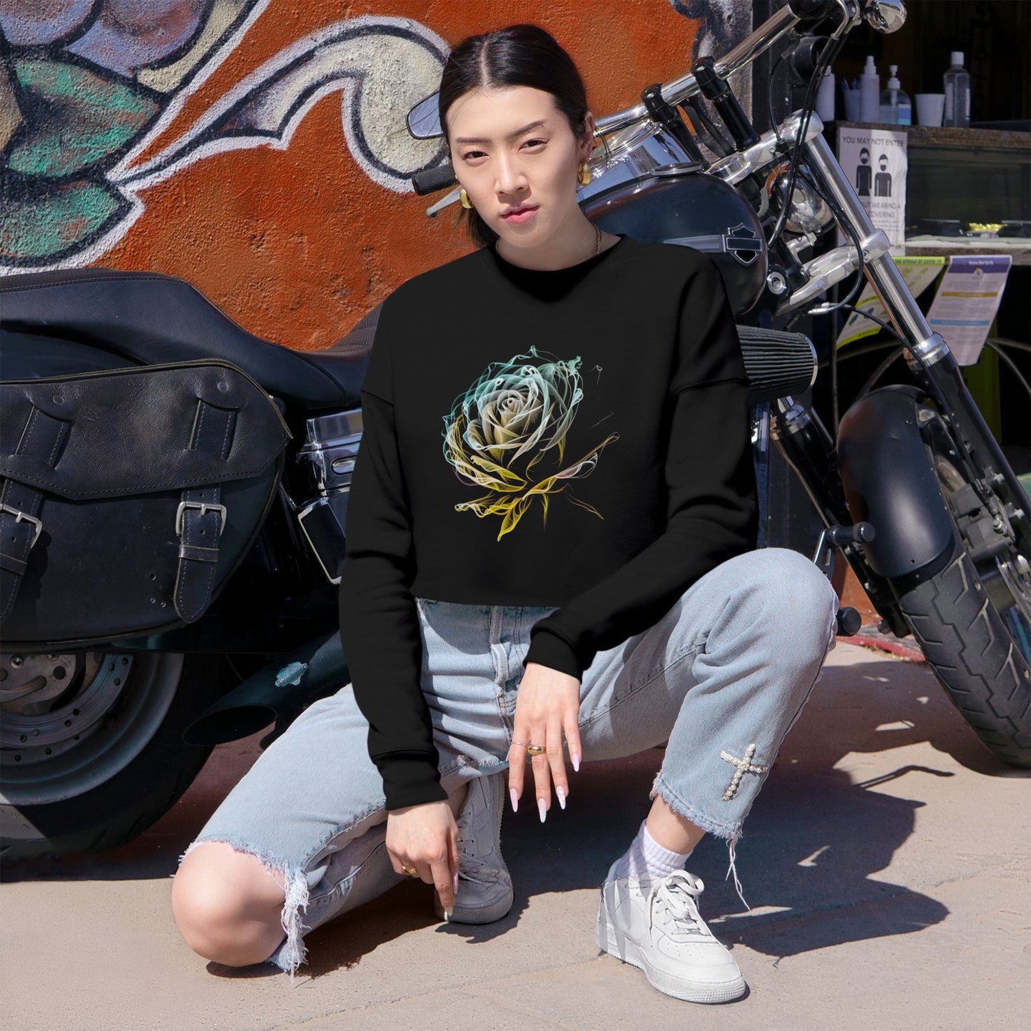 Black Rose Design Women's Cropped Sweatshirt - Stylish & Trendy